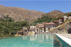 10.000 m2 Arsa İçinde 8 Bağımsız Taş Ev