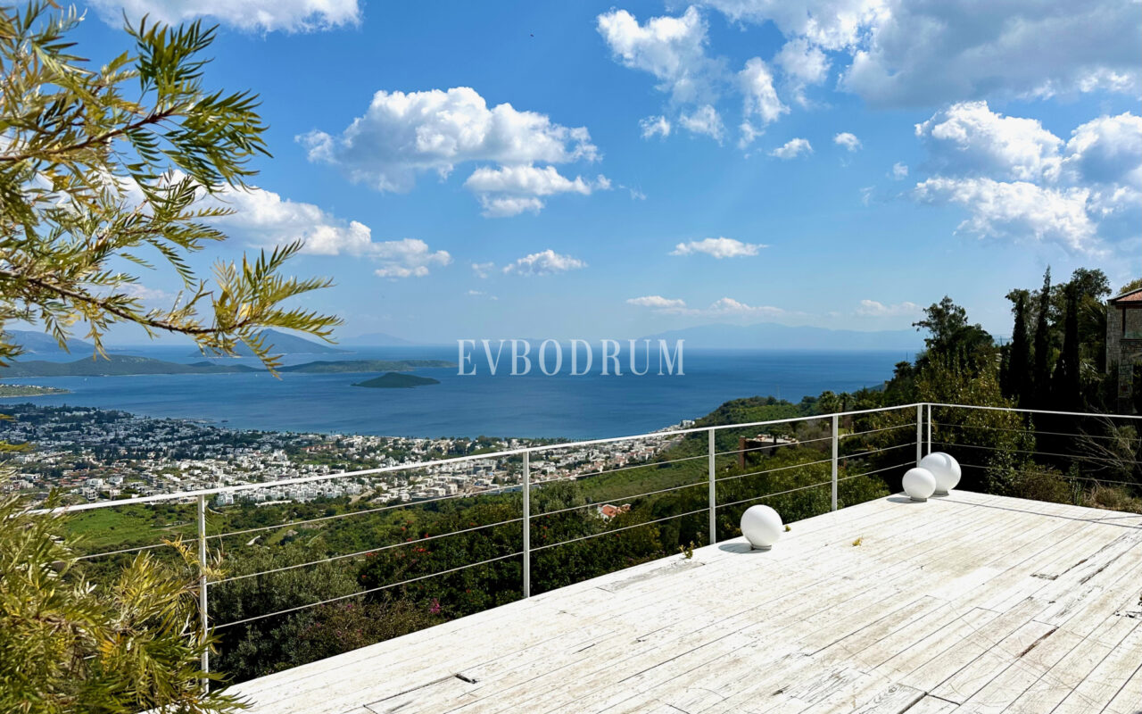 Yahşi’nin en güzel tepesinde, panoramik manzaralı havuzlu villaa