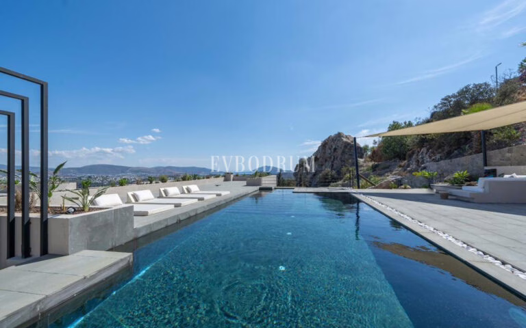 Bitez’de özel havuzlu, geniş ve lüks villa – Görsel 10