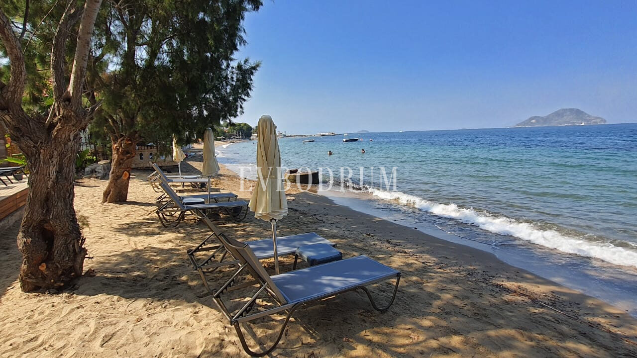 Plaja Yakın Ortak Havuzlu Tek Katlı Evler