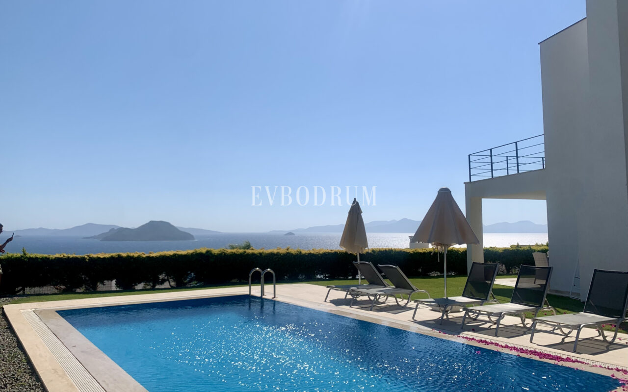 Muhteşem adalar ve deniz manzaralı, havuzlu villa