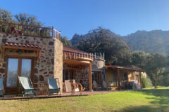 Gümüşlük, Karakaya’da bahçe içinde müstakil taş villa