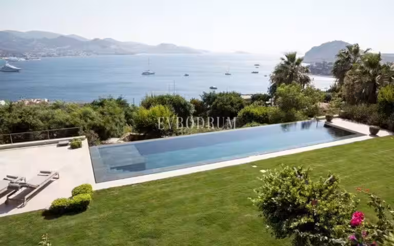 Olağanüstü özel, manzaralı kiralık villa – Görsel 2