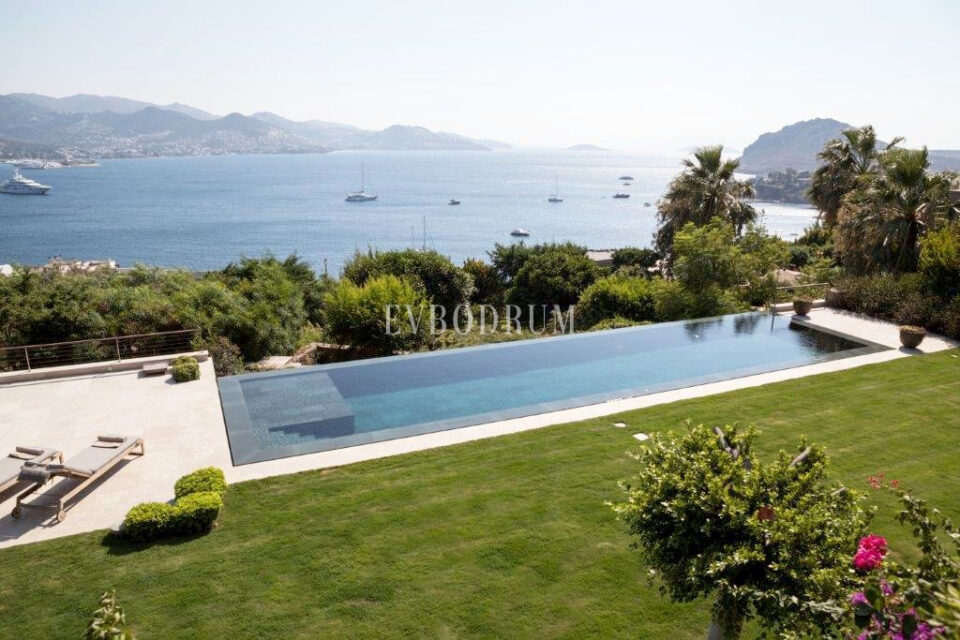 Olağanüstü özel, manzaralı kiralık villa – Görsel 2