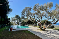 Yazlık kiralık villa, deniz manzarası ve özel havuz, 8 misafir