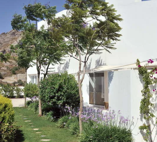 Architect House with Communal Pools in Gumusluk – Photo 7