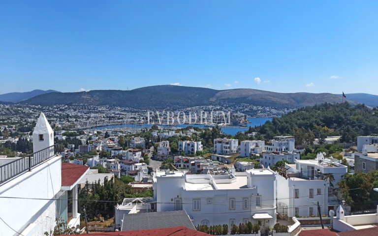 Merkezi lokasyonda, deniz manzaralı ikiz şehir evi – Görsel 9