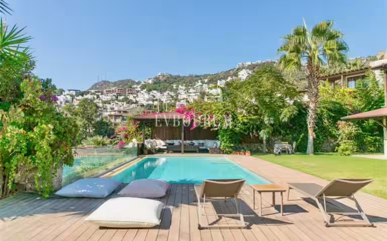 Sezonluk Kiralık: Gündoğan’da Özel Havuzlu Geniş Villa – Pool