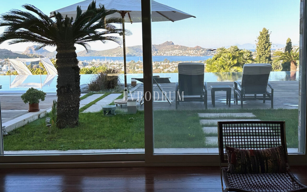 Yalıkavak Körfezi ve Marina Manzaralı Özel Villa