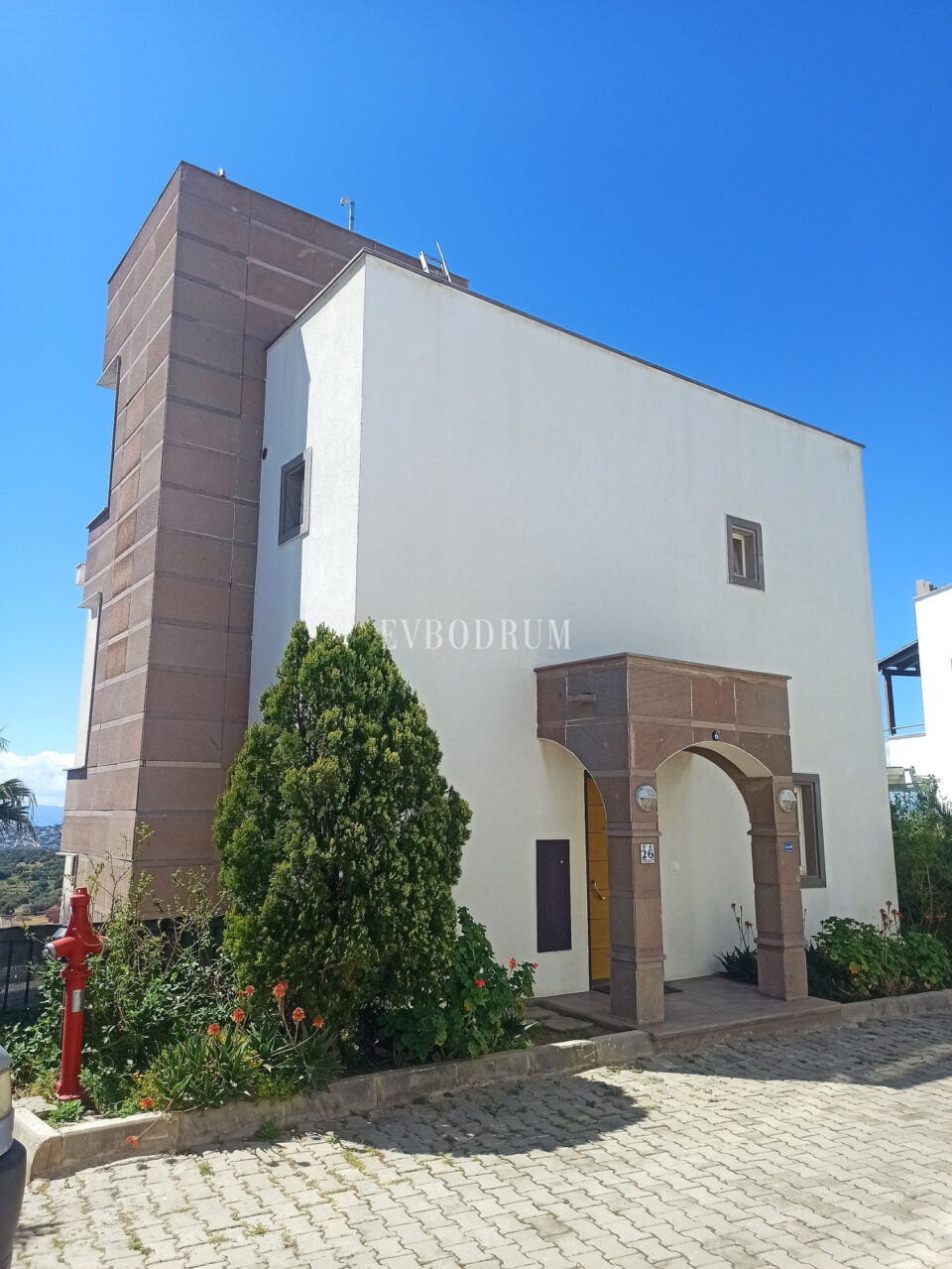 Einfamilienhaus mit Meerblick und Gemeinschaftspool