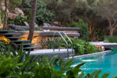 Muhteşem Manzaralı ve Plaja Erişimli Şık Daire