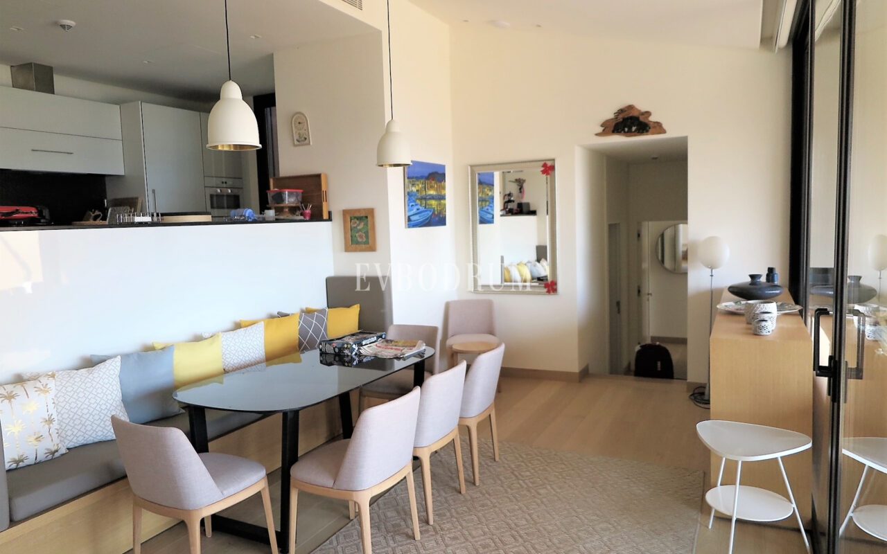 Özel Havuzlu ve Bahçeli Denize Sıfır Villa