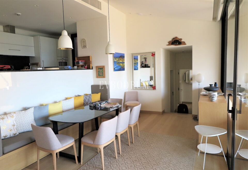 Özel Havuzlu ve Bahçeli Denize Sıfır Villa – Dining2