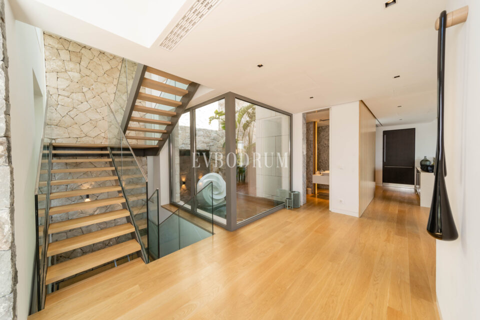 Yalıkavak’ta Denize Sıfır Lüks Villa – Görsel 10