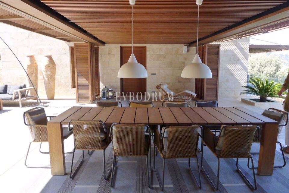 Yalikavak koyu manzarasına hakim malikane – Patio Dining2