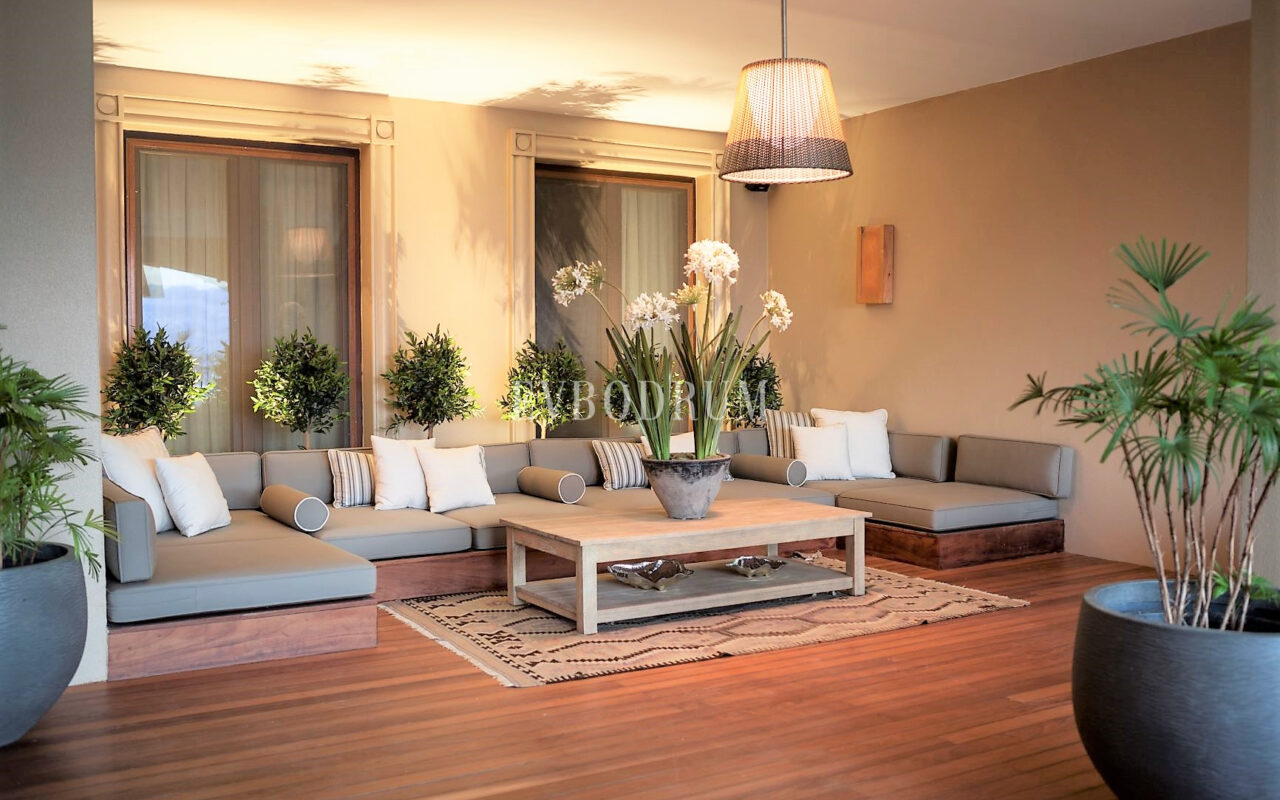 Olağanüstü özel, manzaralı kiralık villa