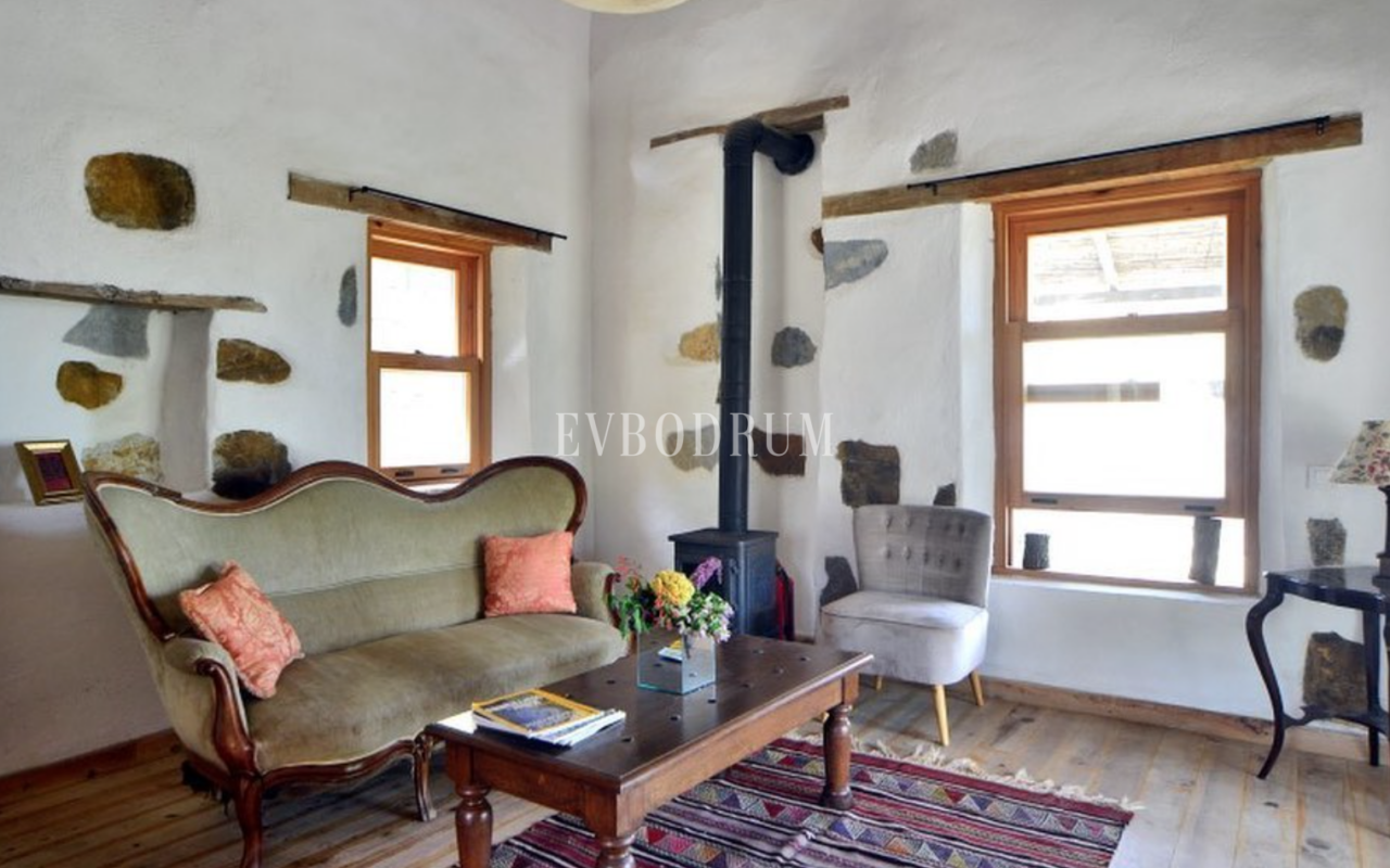 10.000 m2 Arsa İçinde 8 Bağımsız Taş Ev