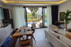 Plaja Yakın Ortak Havuzlu Tek Katlı Evler