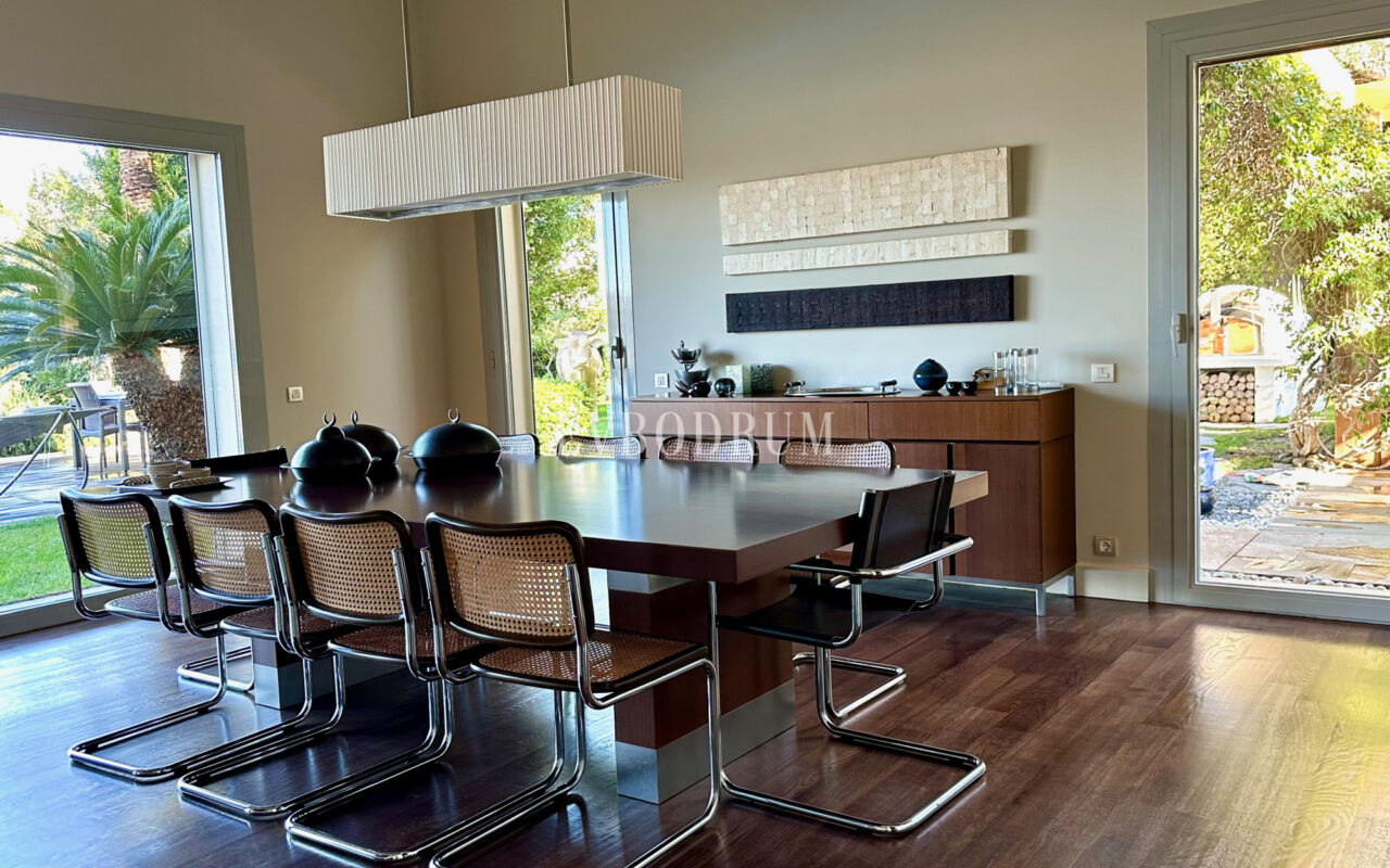 Yalıkavak Körfezi ve Marina Manzaralı Özel Villa