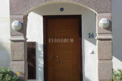 Deniz manzaralı, ortak havuzlu tripleks villa