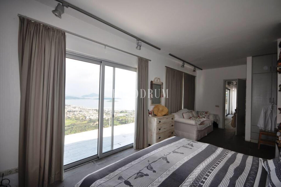 Yahşi’nin en güzel tepesinde, panoramik manzaralı havuzlu villaa – Görsel 11