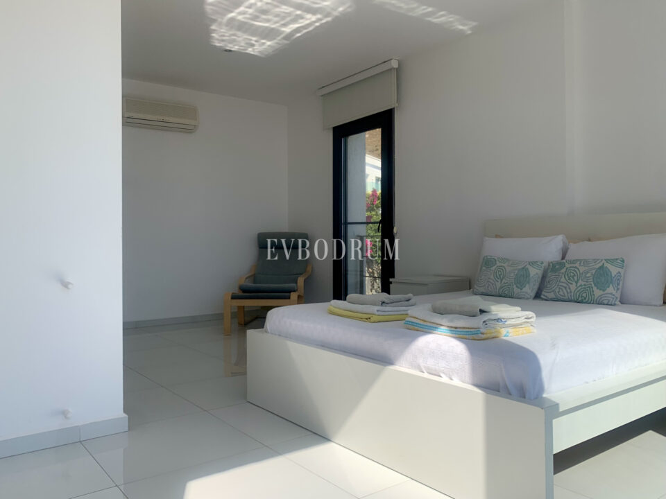 Muhteşem adalar ve deniz manzaralı, havuzlu villa – Görsel 11