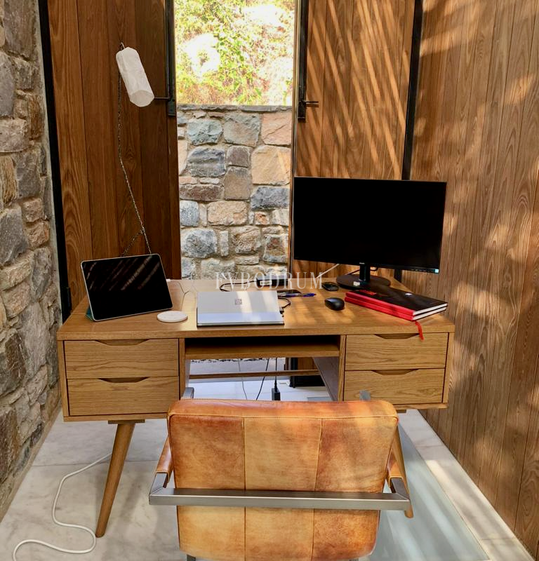 Sezonluk Kiralık: Gümüşlük’te Havuzlu Villa