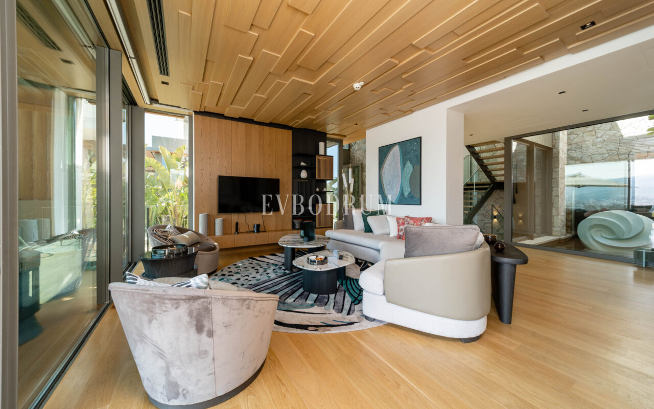 Yalıkavak’ta Denize Sıfır Lüks Villa