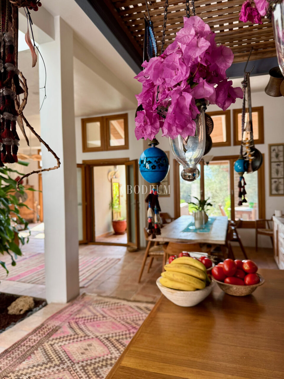 Grosse Villa mit Pool und Garten im Herzen von Türkbükü