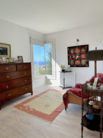 Yazlık kiralık villa, deniz manzarası ve özel havuz, 8 misafir – Görsel 1