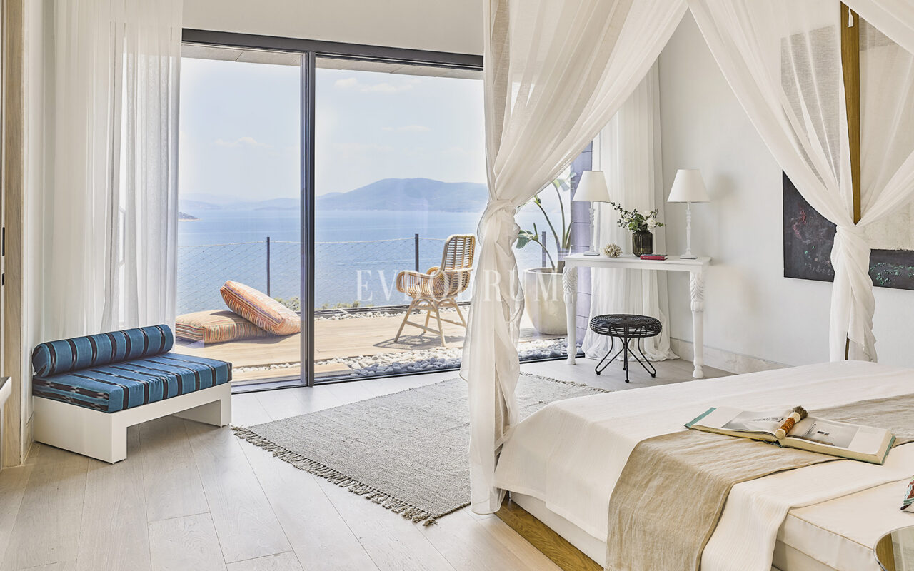 Özel Havuzlu ve Deniz Erişimli Yeni Villalar