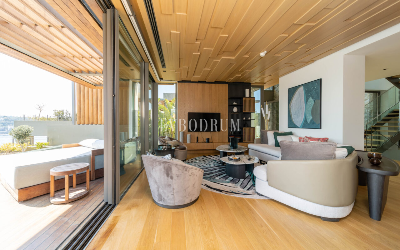 Yalıkavak’ta Denize Sıfır Lüks Villa