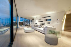 Özel Havuzlu ve Denize Erişimi Olan Lüks Villalar