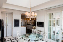 Zarif ve özel, havuzlu, manzaralı şehir evi