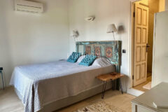 7.970 m2 arazi içinde harika, havuzlu taş ev ve misafirhanesi