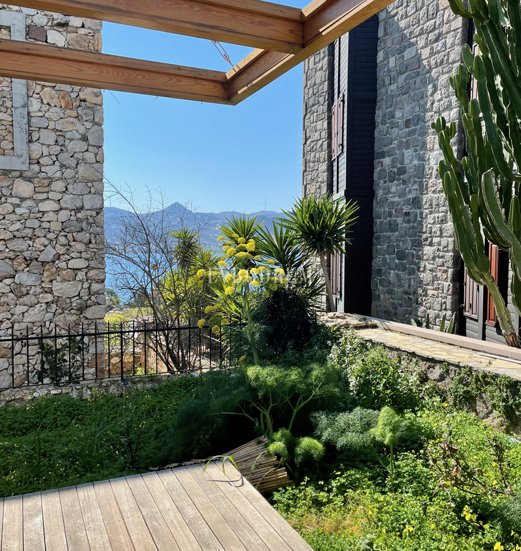 Yalıkavak, Küdür’de kullanışlı, müstakil ev