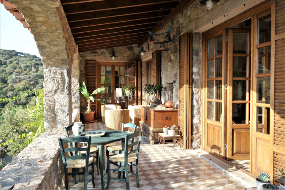 Özel havuzlu kiralık taş villa – Görsel 7