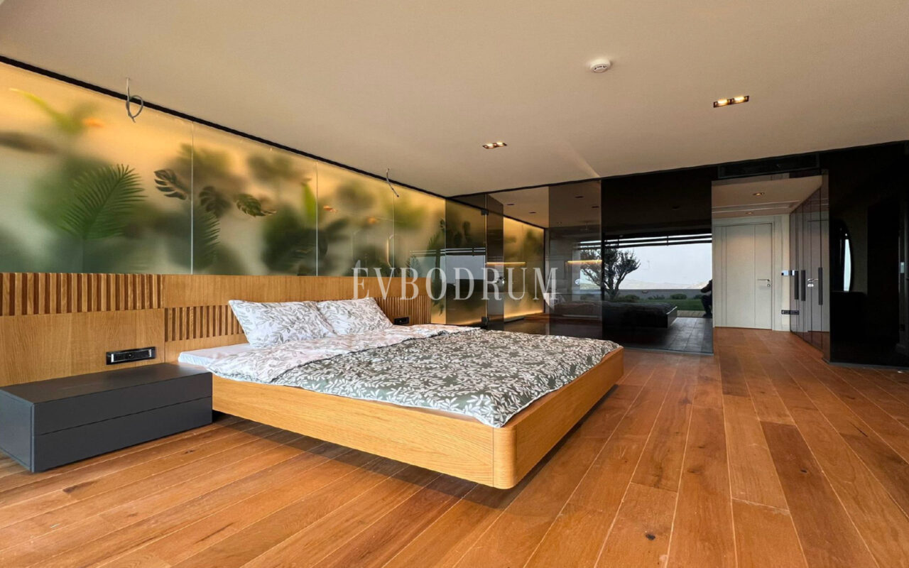 Yeni tamamlanmış, deniz manzaralı, özel havuzlu ve bahçeli villa