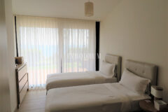 Özel Havuzlu ve Bahçeli Denize Sıfır Villa