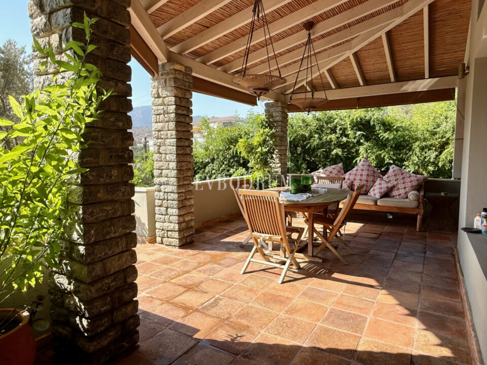 Grosse Villa mit Pool und Garten im Herzen von Türkbükü