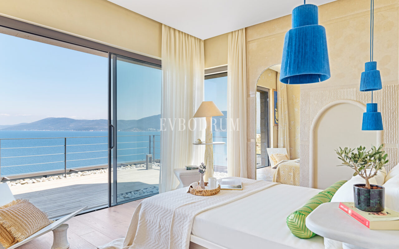 Özel Havuzlu ve Deniz Erişimli Yeni Villalar