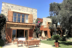 Denize 50 Metrelik Mesafede Kiralık Lüks Villa