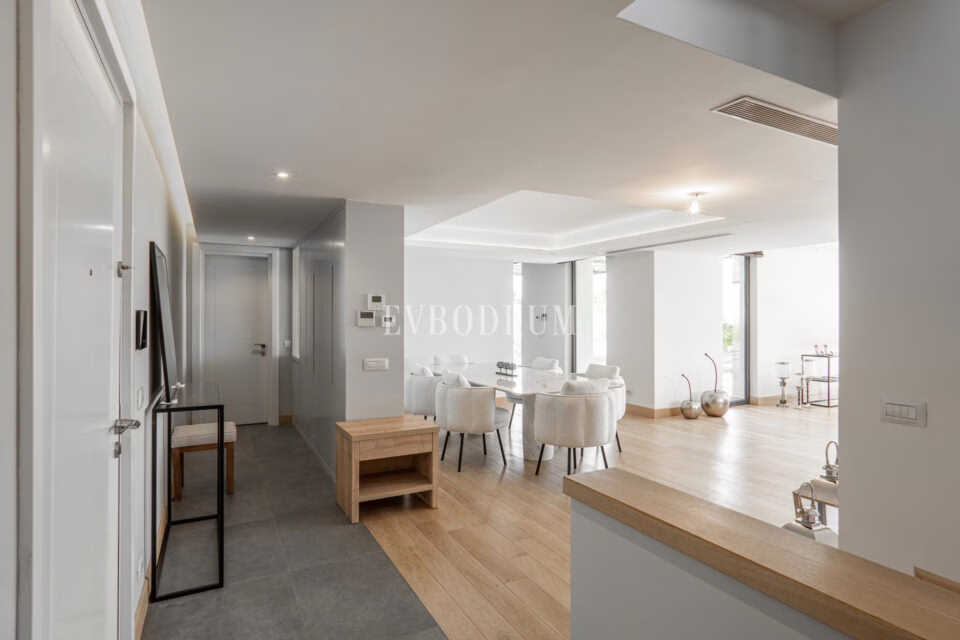 Yalıkavak’ta şehir konsepti:Deniz manzaralı, havuzlu lüks villa – Görsel 2