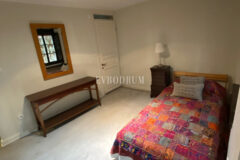 Bodrum, Yeniköy’de geniş, karakteristik kiralık daire