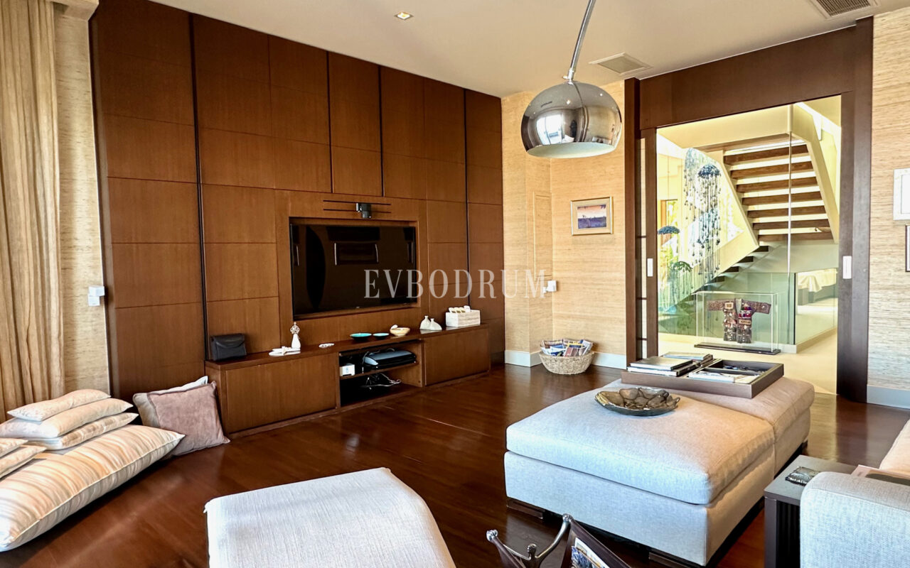 Yalıkavak Körfezi ve Marina Manzaralı Özel Villa