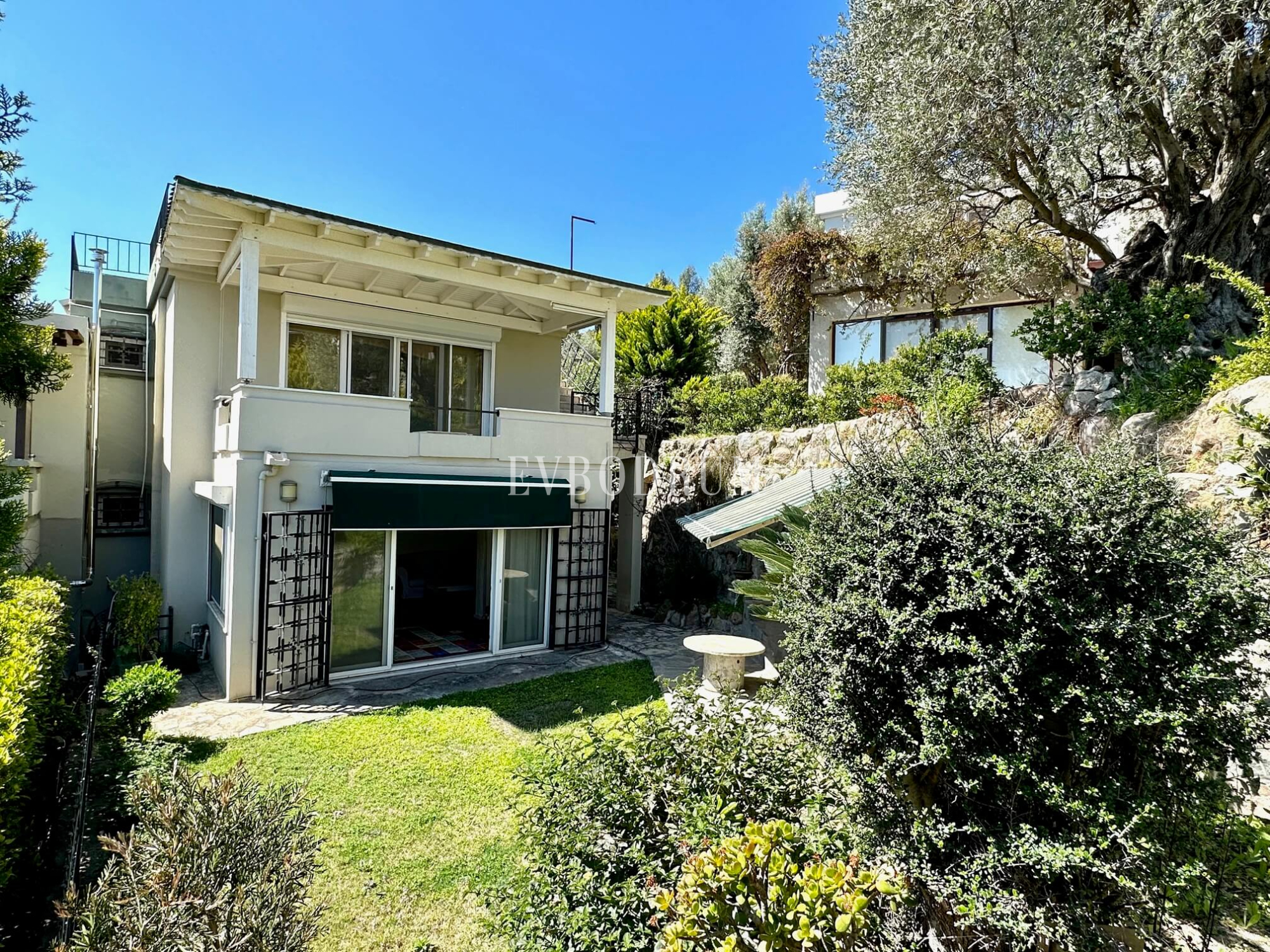 Türkbükü’nde bahçeli daire