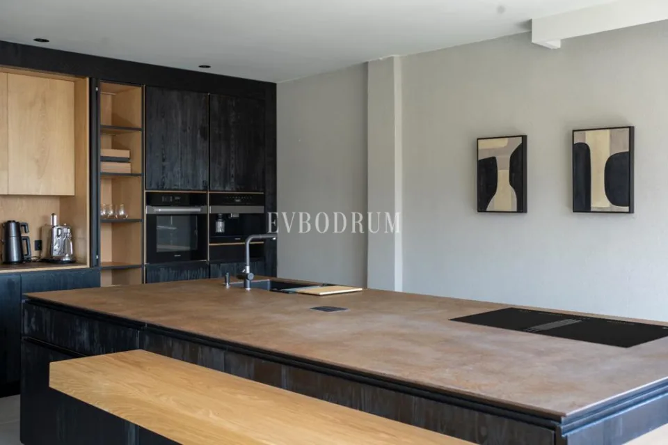 Bitez’de özel havuzlu, geniş ve lüks villa