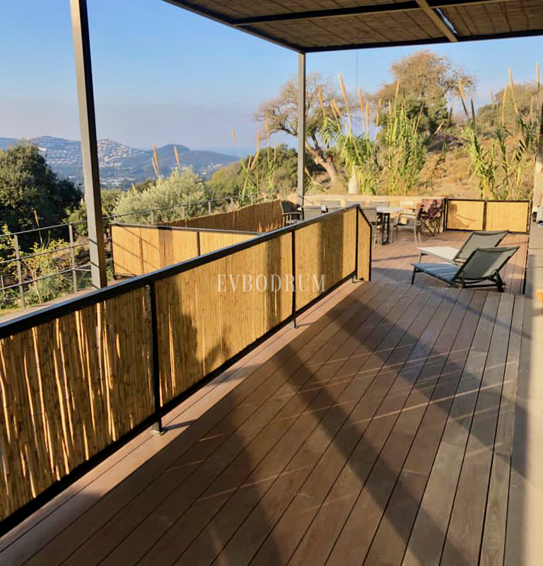 Sezonluk Kiralık: Gümüşlük’te Havuzlu Villa