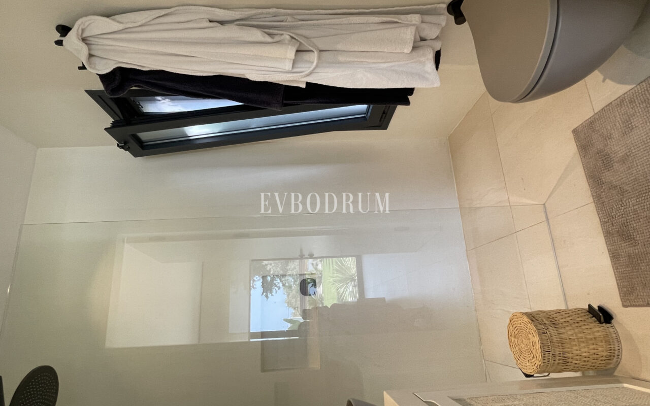 Yalikavak Merkez’de Modern Havuzlu Villa