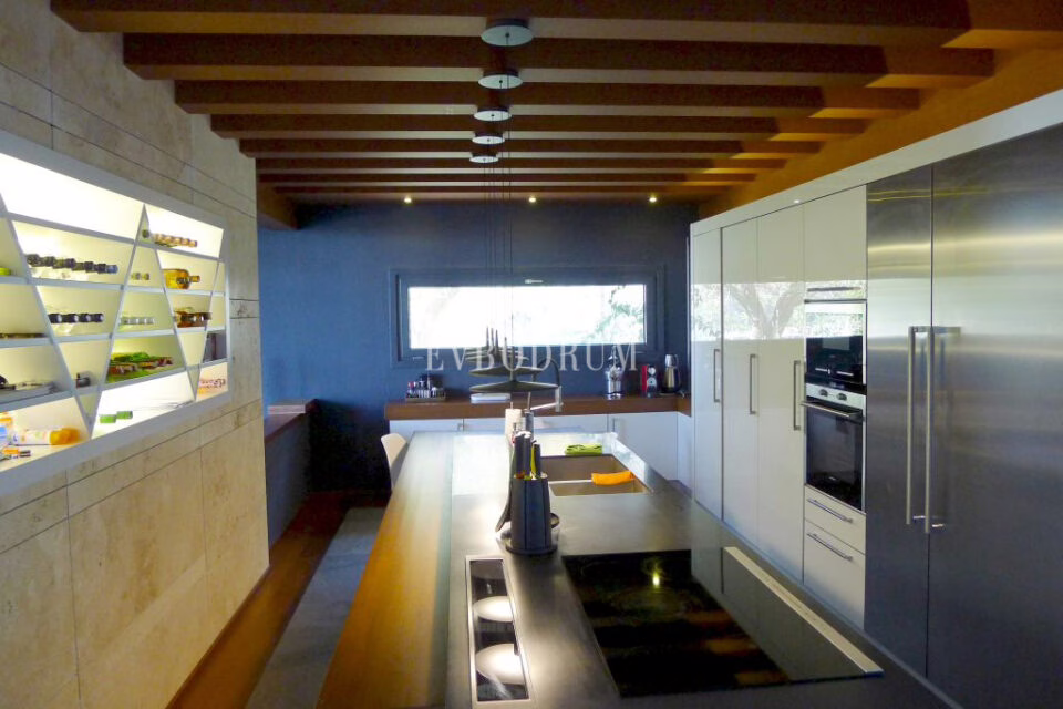 Yalikavak koyu manzarasına hakim malikane – 14A Kitchen1